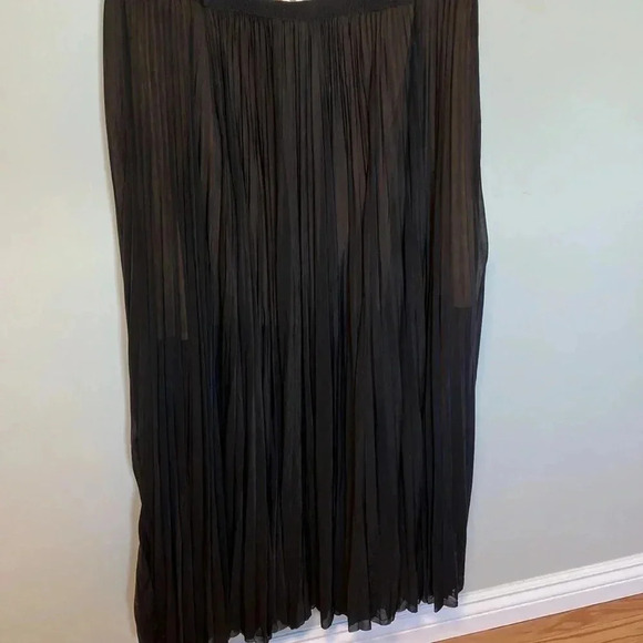 NWT ABS Allen Schwartz white crochet black pleated  dress - Picture 2 of 9